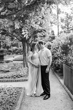 Jennifer B. Photography-Sarah's Maternity Session2023-0126