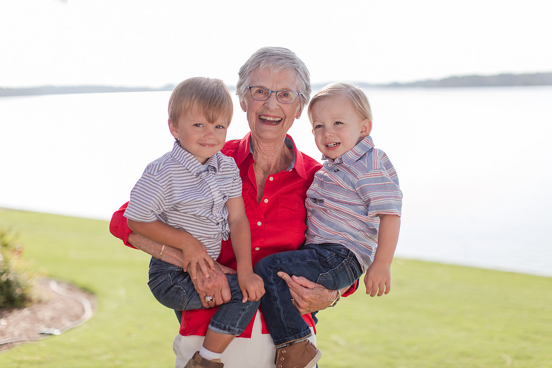 Jennifer B Photography-Family Session (Lindstrom)-0024