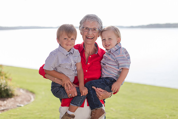 Jennifer B Photography-Family Session (Lindstrom)-0025