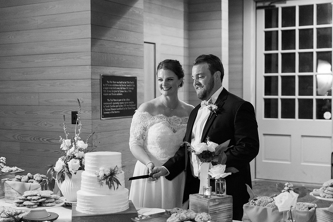 Jennifer B Photography-The Fair Barn-Pinehurst-Wedding-Rob & Erin-JB Favs-2019-0472_