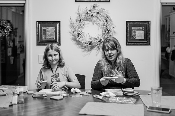 Jennifer B. Photography-Downtown Southern Pines and Ginderbread2023-0041