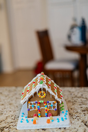Jennifer B. Photography-Downtown Southern Pines and Ginderbread2023-0108