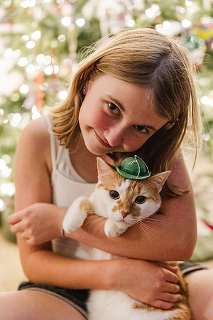 Jennifer B. Photography-tree decorating2023-0062