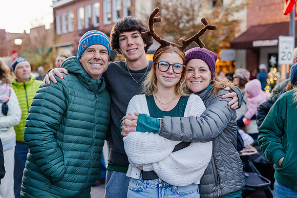 Jennifer B. Photography-Downtown Southern Pines and Ginderbread2023-0018