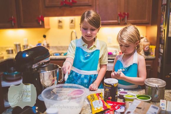 Jennifer B Photography-cookies and decorating 2015-11
