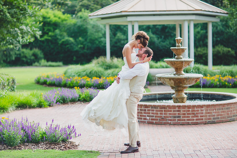 JenniferBPhotography-J&KWeddingCarolinaHotelPinehurst-WeddingPartyandcouple2016-93