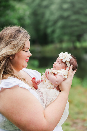 Jennifer B. Photography-Autumn's Newborn2025-0023