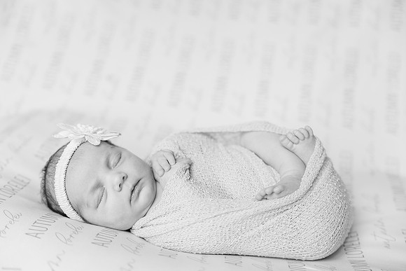 Jennifer B. Photography-Autumn's Newborn2025-0115